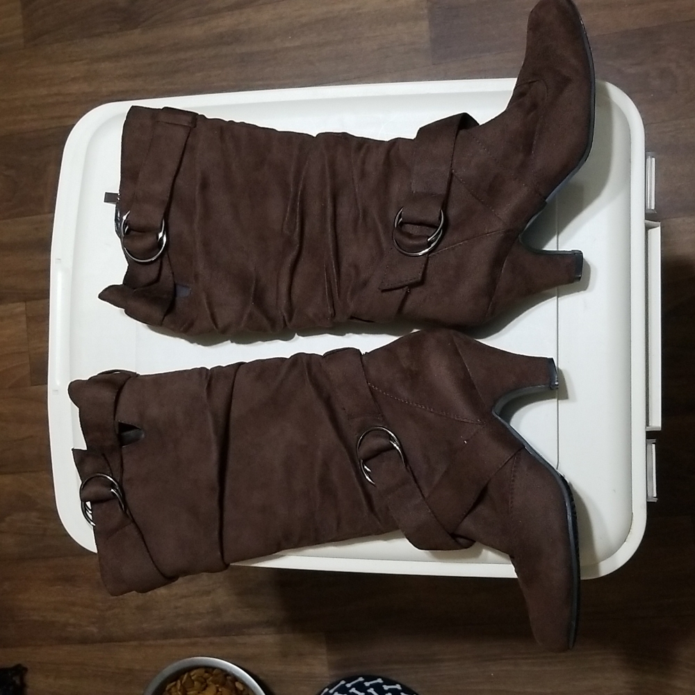 Women Forever Boots Size 6